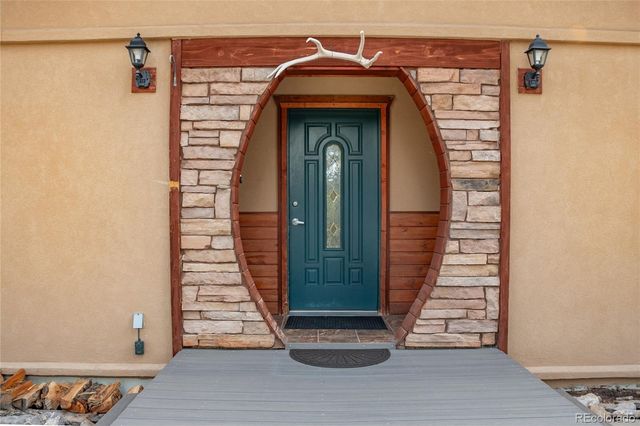 105 Ladigo Lane, Hartsel, CO 80449