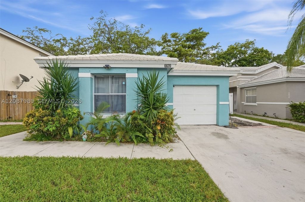 6620 Fern St, Margate, FL 33063