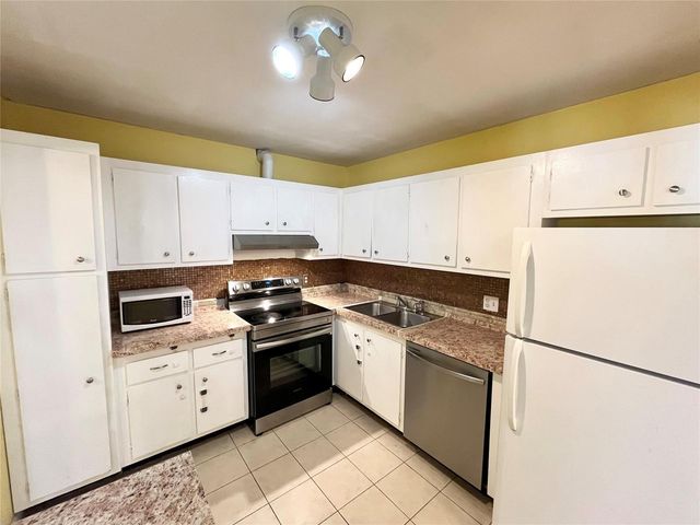 700 SE 2nd Avenue 416, Deerfield Beach, FL 33441