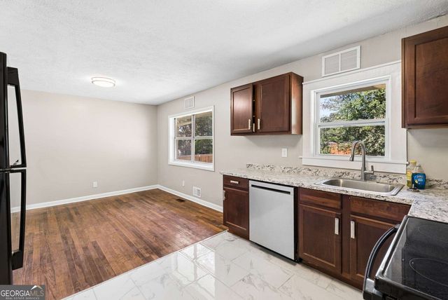 546 Lamar Drive, Forest Park, GA 30297