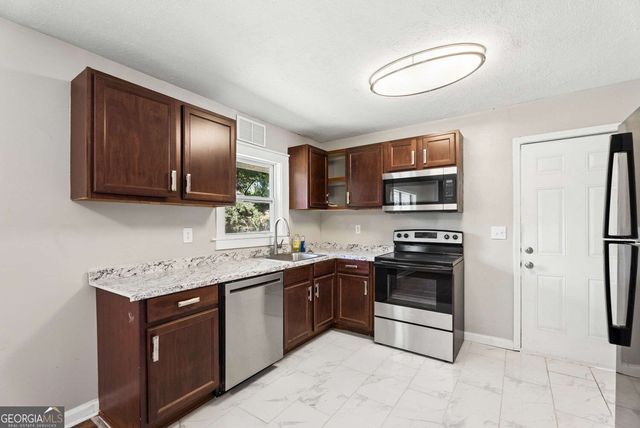 546 Lamar Drive, Forest Park, GA 30297