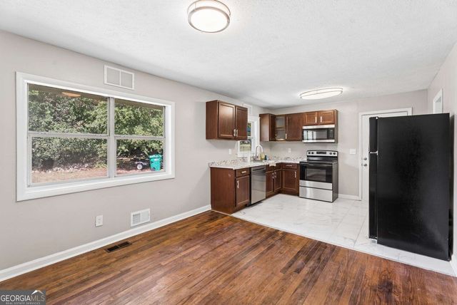 546 Lamar Drive, Forest Park, GA 30297