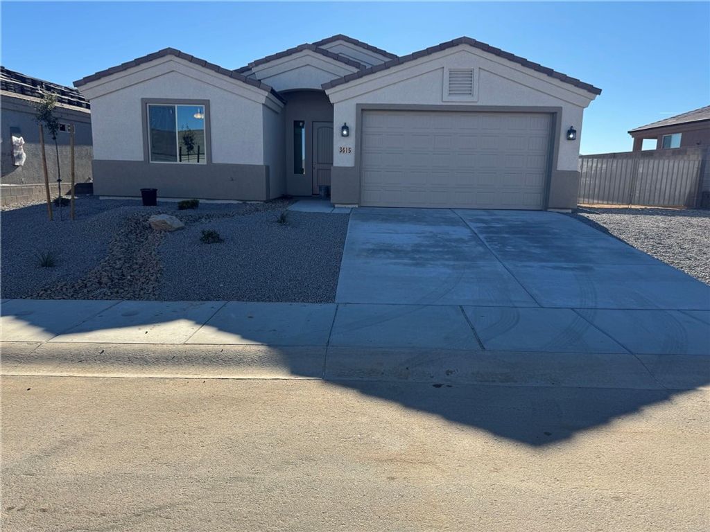 3615 Charleston Loop, Kingman, AZ 86401