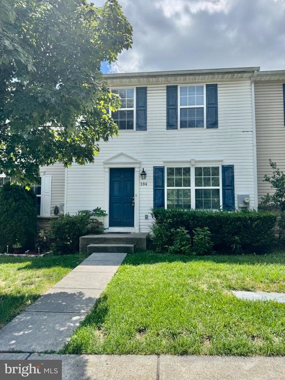 104 EASTSIDE LN, Winchester, VA 22602