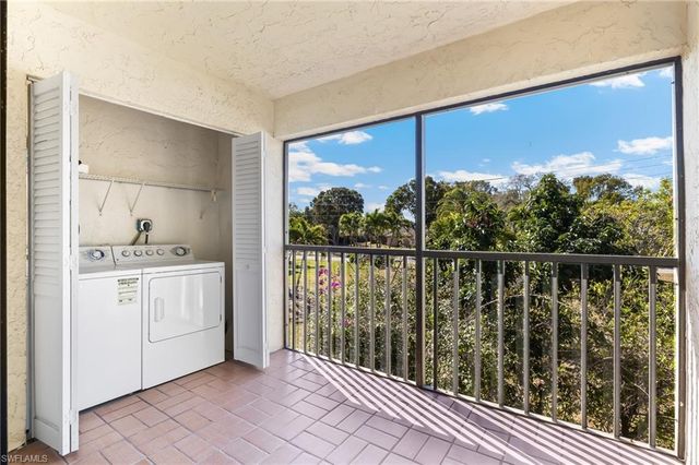 9305 Lake Park DR 204, Fort Myers, FL 33919