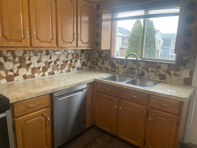 116 Webster 116, Cambridge, MA 02141