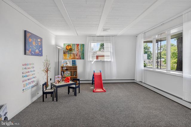 26 E CEDAR ST, Fleetwood, PA 19522