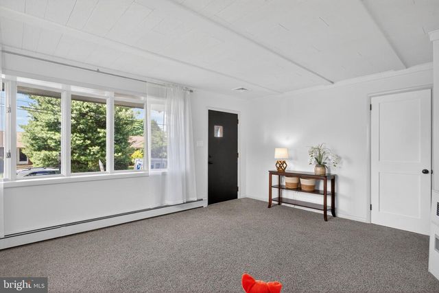 26 E CEDAR ST, Fleetwood, PA 19522