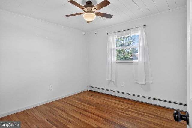 26 E CEDAR ST, Fleetwood, PA 19522