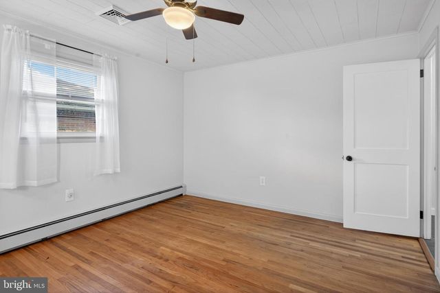 26 E CEDAR ST, Fleetwood, PA 19522