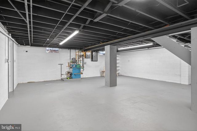 26 E CEDAR ST, Fleetwood, PA 19522