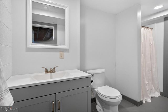 26 E CEDAR ST, Fleetwood, PA 19522