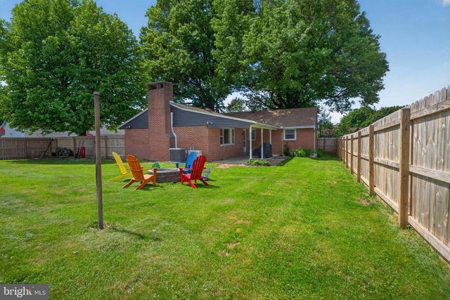26 E CEDAR ST, Fleetwood, PA 19522
