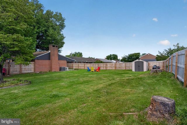 26 E CEDAR ST, Fleetwood, PA 19522