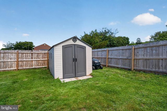 26 E CEDAR ST, Fleetwood, PA 19522