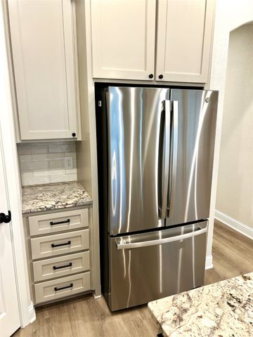 358 Frederick Drive, Robinson, TX 76706