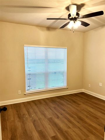 358 Frederick Drive, Robinson, TX 76706