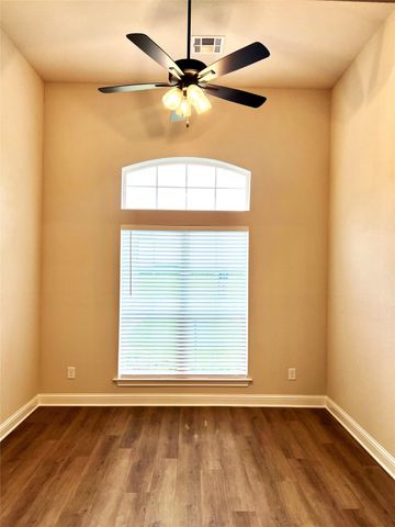 358 Frederick Drive, Robinson, TX 76706