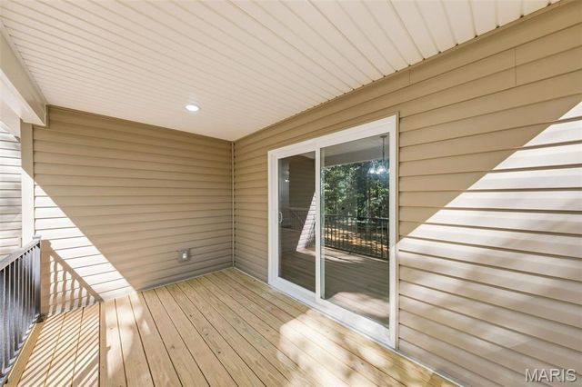 25580 Chaparral, Warrenton, MO 63383