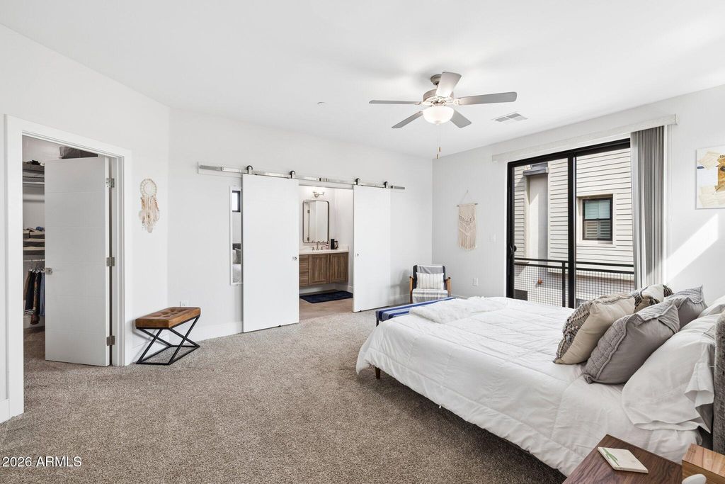 Image 20 of property listing at 167 E LEXINGTON Avenue, Gilbert, AZ 85234