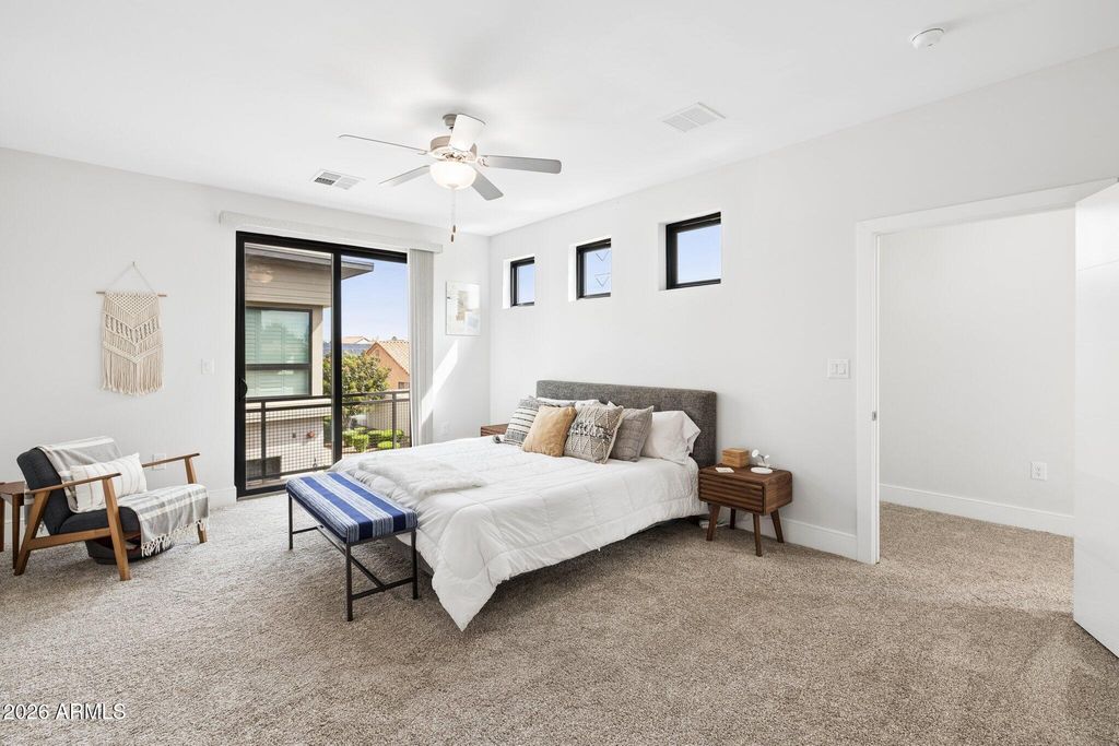 Image 21 of property listing at 167 E LEXINGTON Avenue, Gilbert, AZ 85234