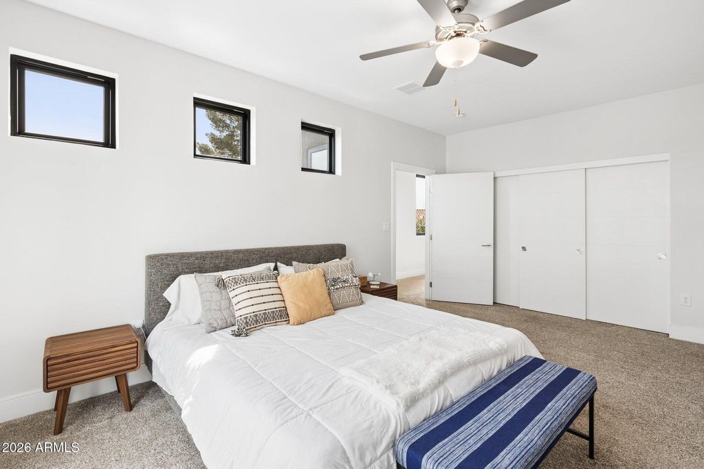 Image 22 of property listing at 167 E LEXINGTON Avenue, Gilbert, AZ 85234