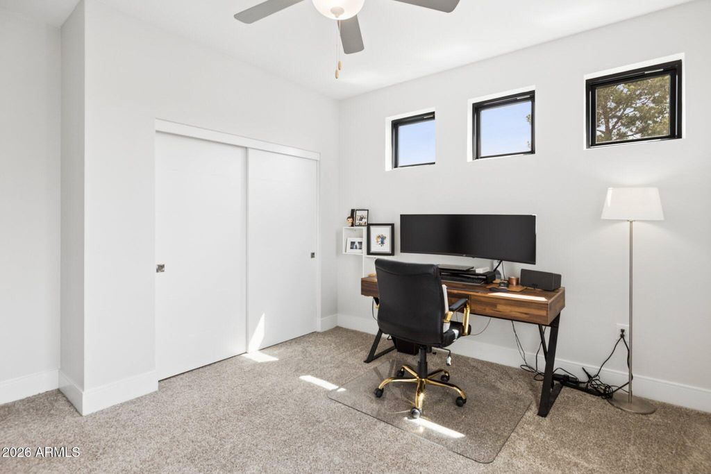 Image 33 of property listing at 167 E LEXINGTON Avenue, Gilbert, AZ 85234