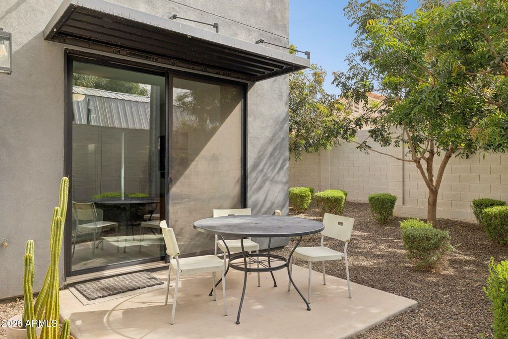Image 35 of property listing at 167 E LEXINGTON Avenue, Gilbert, AZ 85234