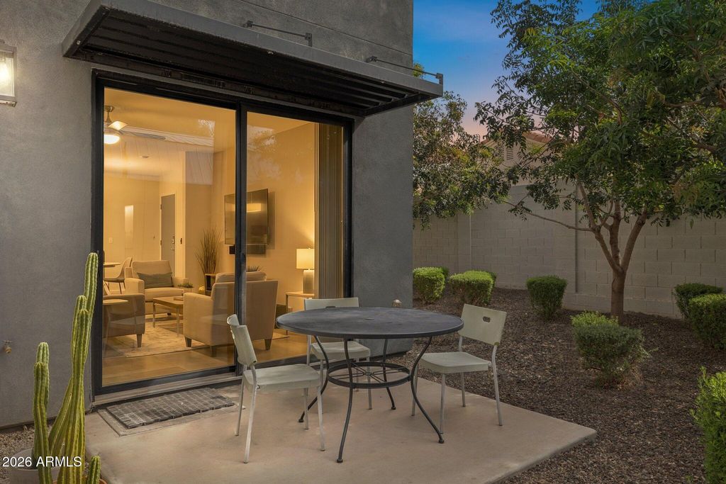 Image 48 of property listing at 167 E LEXINGTON Avenue, Gilbert, AZ 85234
