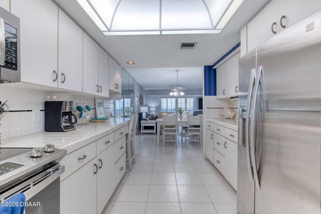 2290 Ocean Shore Blvd Apt 207, Ormond Beach, FL 32176