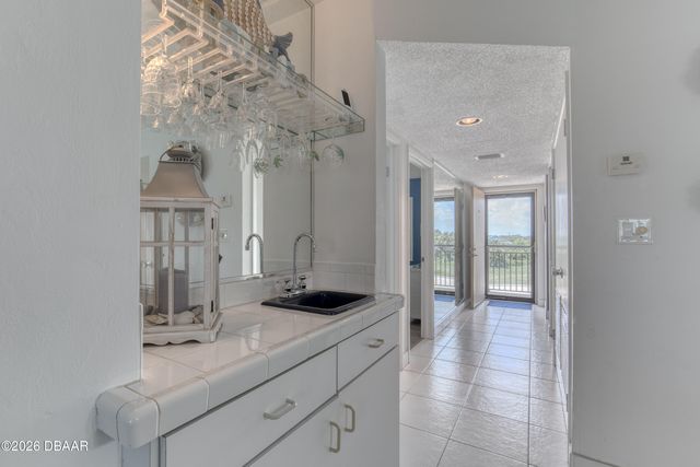 2290 Ocean Shore Blvd Apt 207, Ormond Beach, FL 32176