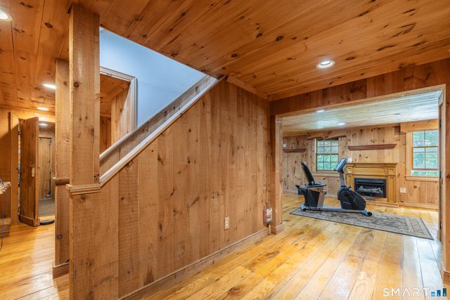 17 Sweet Meadow Road, Newtown, CT 06470