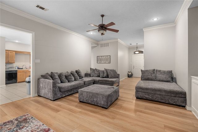 2722 Hills Boulevard, Van Buren, AR 72956