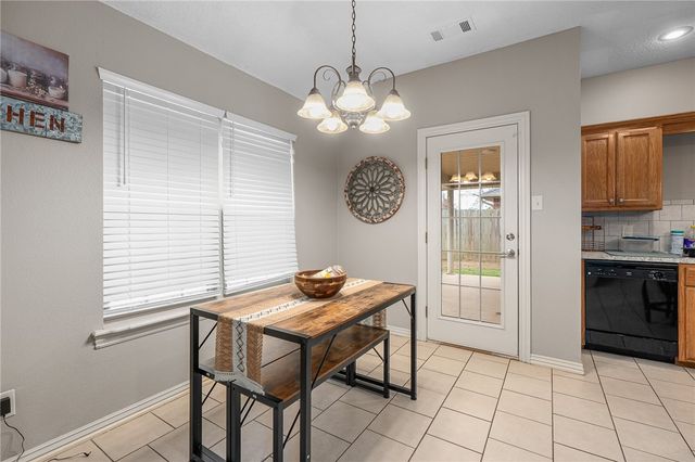 2722 Hills Boulevard, Van Buren, AR 72956