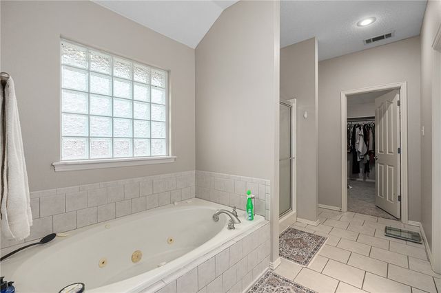 2722 Hills Boulevard, Van Buren, AR 72956