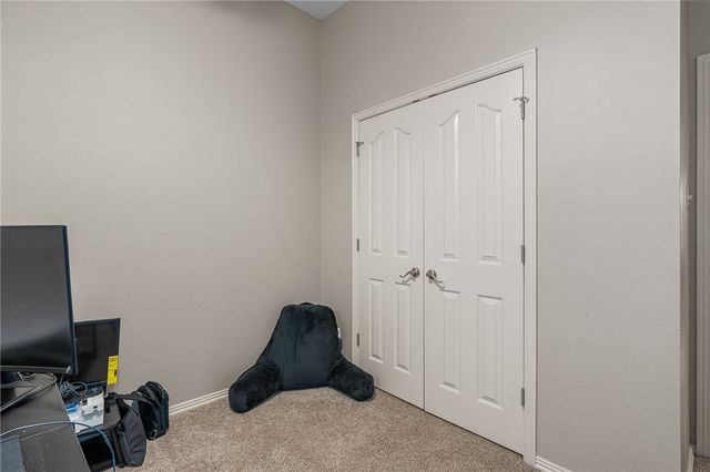 2722 Hills Boulevard, Van Buren, AR 72956