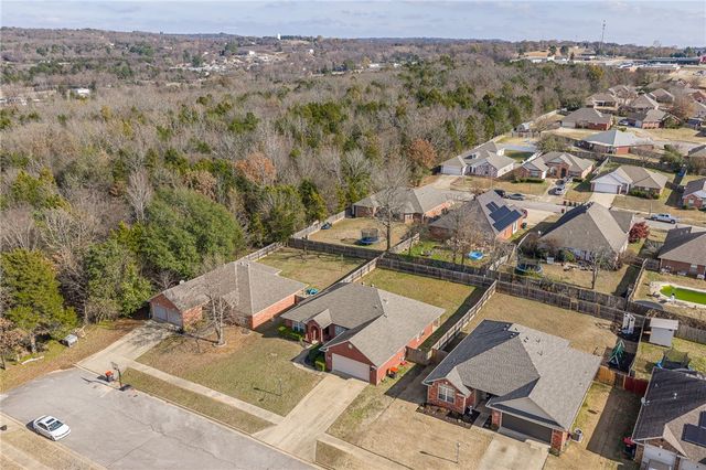 2722 Hills Boulevard, Van Buren, AR 72956