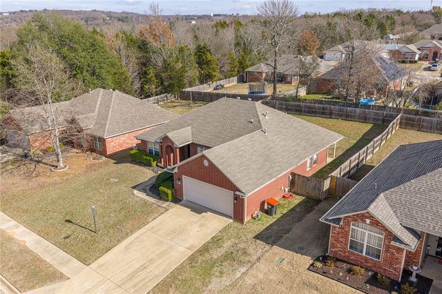 2722 Hills Boulevard, Van Buren, AR 72956