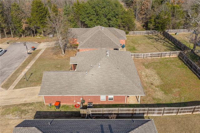 2722 Hills Boulevard, Van Buren, AR 72956