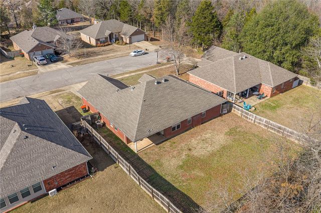 2722 Hills Boulevard, Van Buren, AR 72956