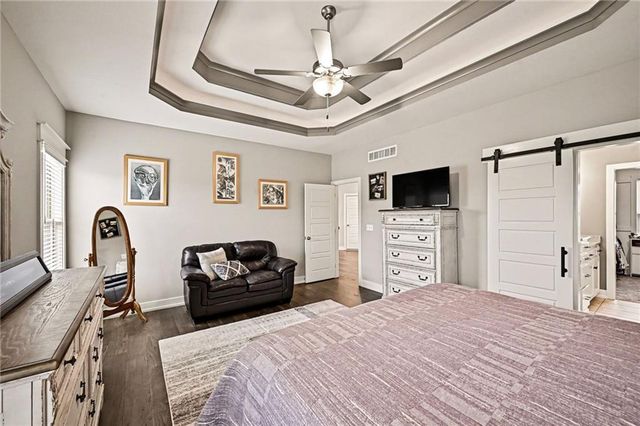 8715 NW 74th Terrace, Kansas City, MO 64152