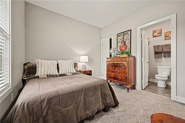 8715 NW 74th Terrace, Kansas City, MO 64152