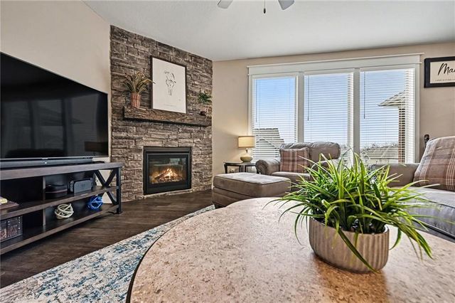 8715 NW 74th Terrace, Kansas City, MO 64152