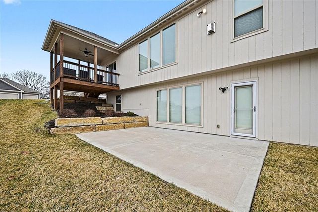 8715 NW 74th Terrace, Kansas City, MO 64152