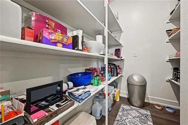 8715 NW 74th Terrace, Kansas City, MO 64152