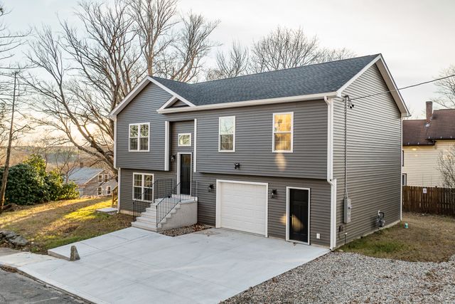 6 Prospect Street, Putnam, CT 06260