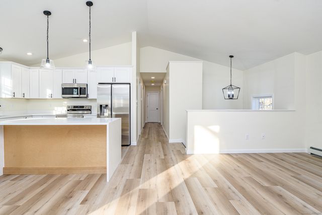 6 Prospect Street, Putnam, CT 06260