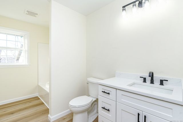 6 Prospect Street, Putnam, CT 06260