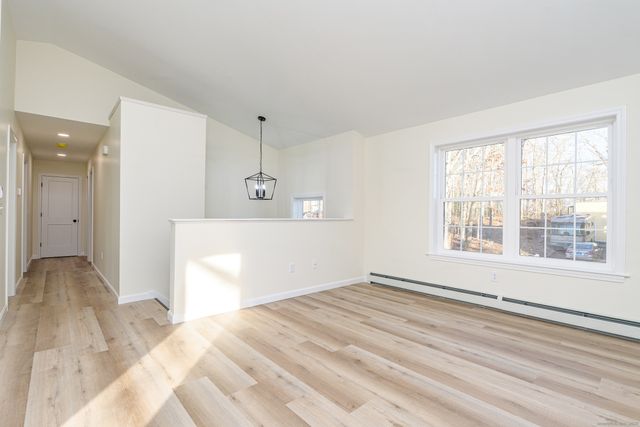 6 Prospect Street, Putnam, CT 06260