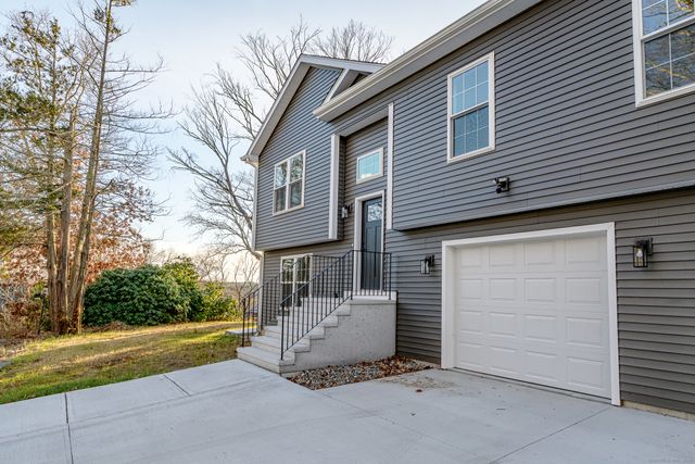 6 Prospect Street, Putnam, CT 06260